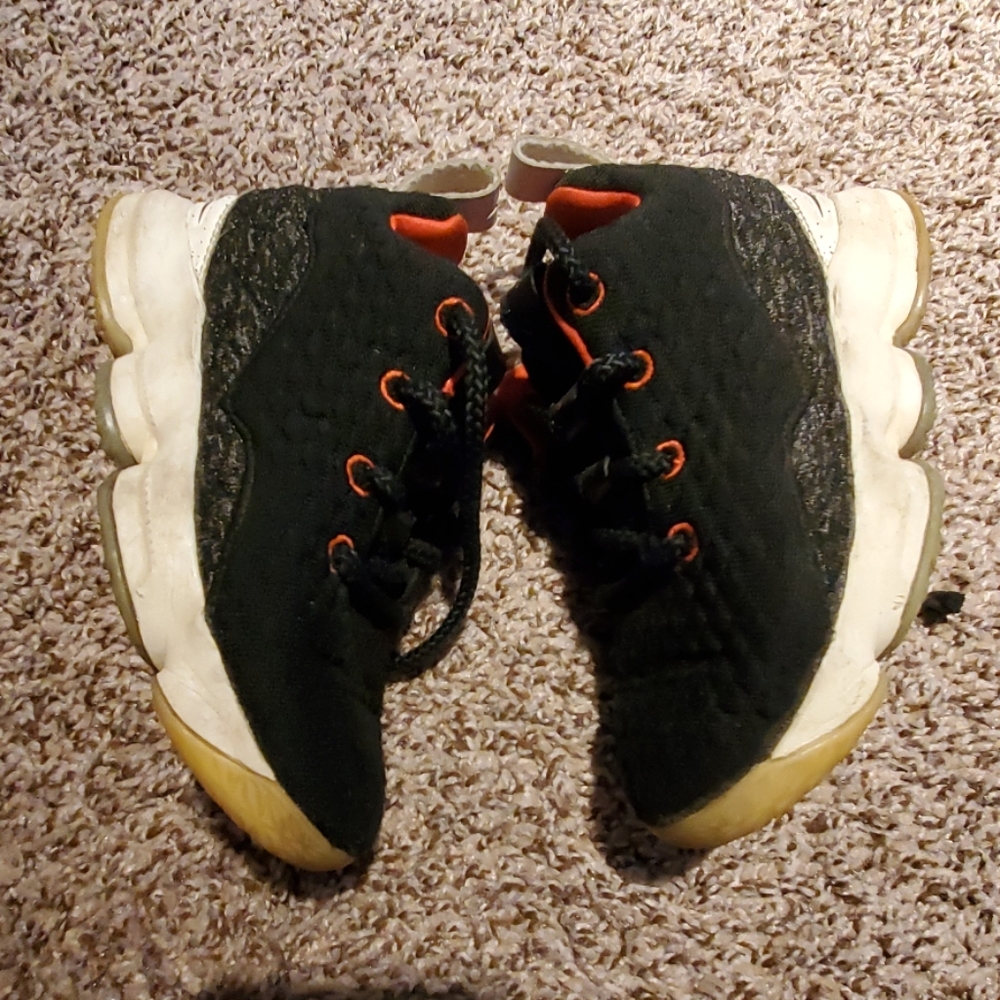 Kids Items B1G1 50% Lebron XV - Picture 5 of 6